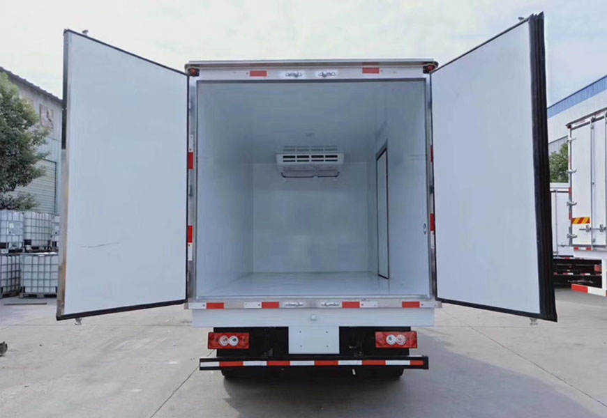 福田奧鈴冷藏車(chē)車(chē)廂圖片